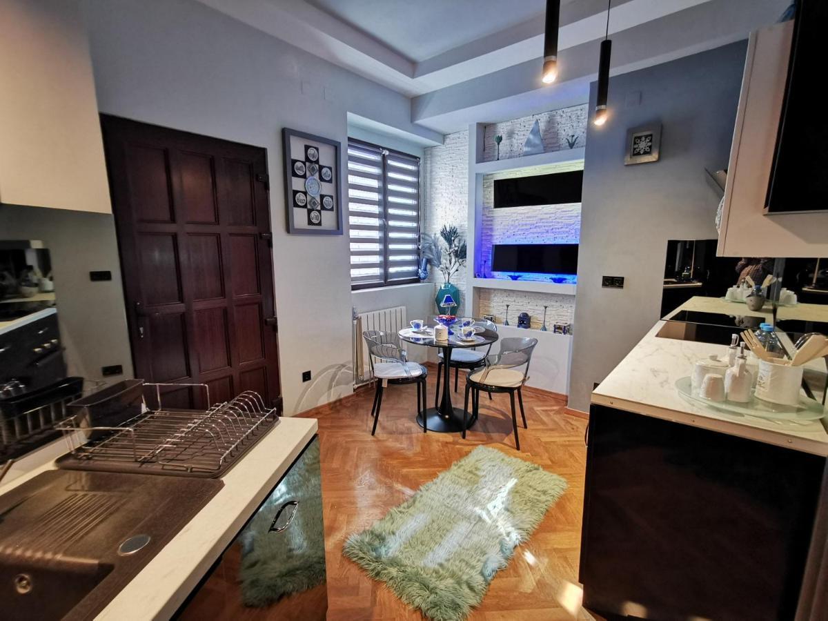 Crystal Central Apartment Μπρασόβ Εξωτερικό φωτογραφία