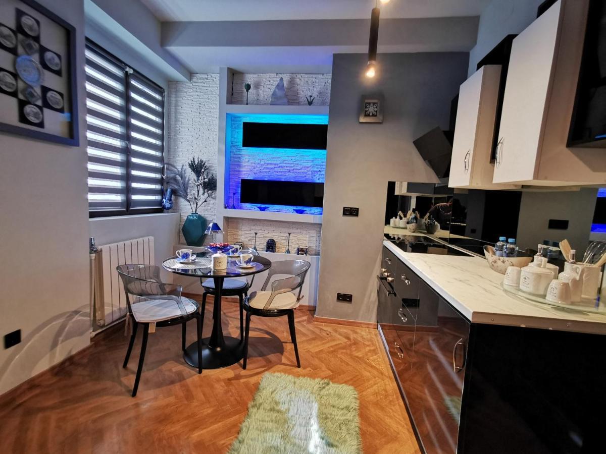 Crystal Central Apartment Μπρασόβ Εξωτερικό φωτογραφία
