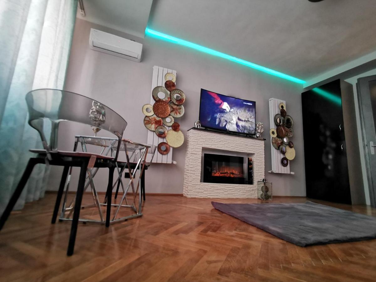 Crystal Central Apartment Μπρασόβ Εξωτερικό φωτογραφία