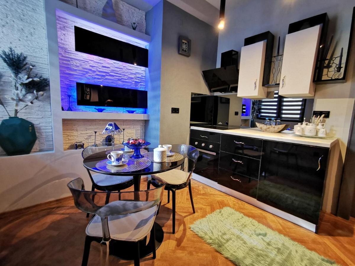 Crystal Central Apartment Μπρασόβ Εξωτερικό φωτογραφία