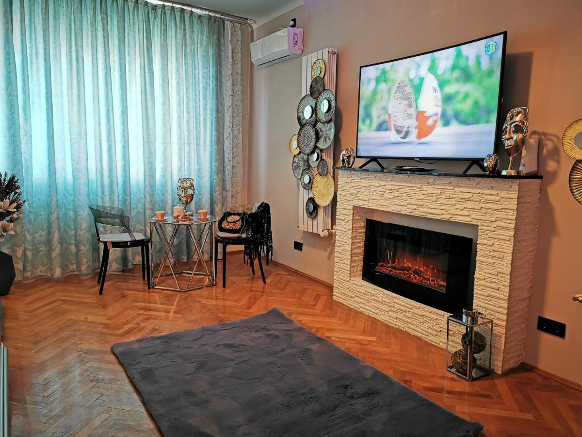 Crystal Central Apartment Μπρασόβ Εξωτερικό φωτογραφία