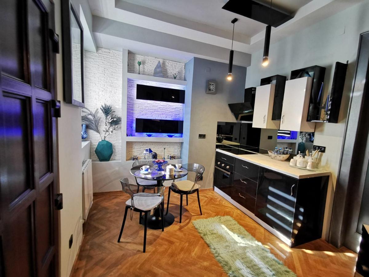 Crystal Central Apartment Μπρασόβ Εξωτερικό φωτογραφία